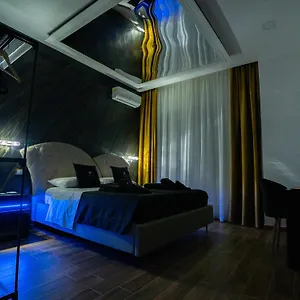 https://amuri-luxury-centro.sicilyhotelsitaly.net